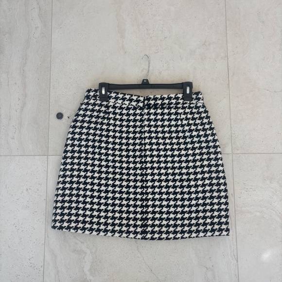 Vince Camuto Houndstooth Skirt - Picture 2 of 2